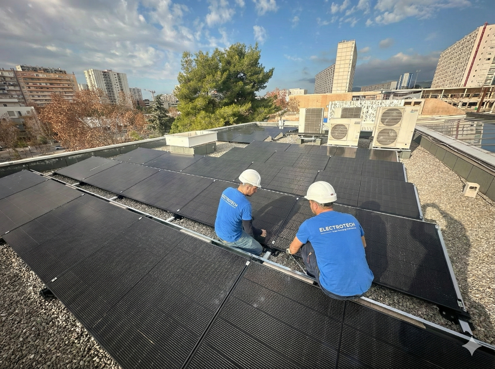 Installation panneaux solaires sur toiture